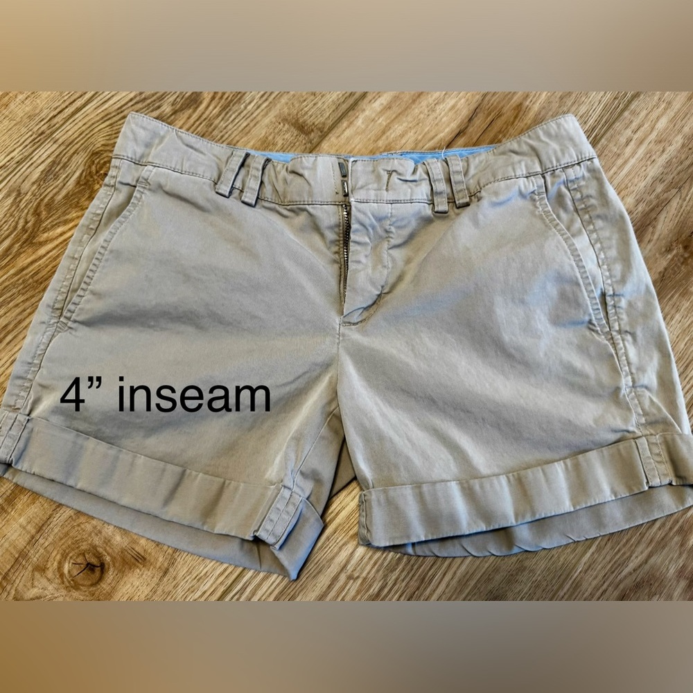 Vince - Women's Khaki Shorts